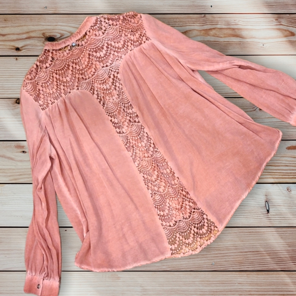 She + Sky Relaxed Fit Open Weave Back Button Down Size Large